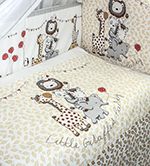Комплект в кроватку 6 предметов "Вечеринка маленького жирафика"